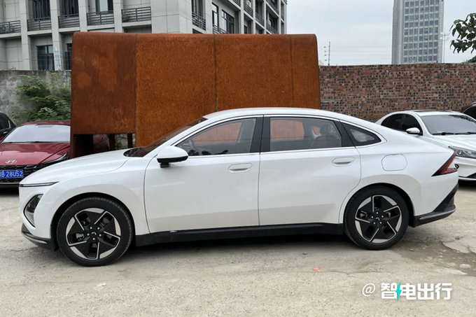 五菱星光或11月17日上市销售员预计卖12-15万-图2