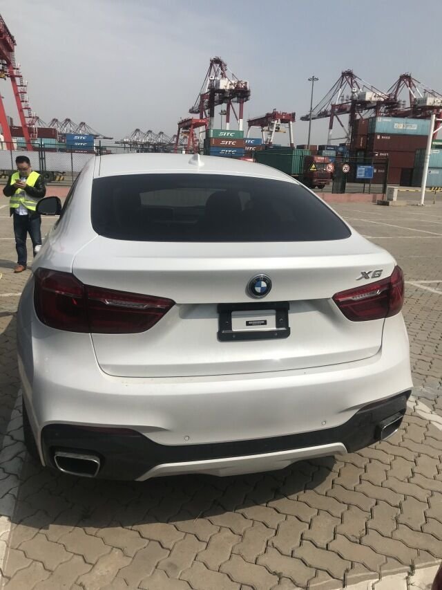 18款加版宝马X6M大豪华包 高性能防爆胎-图3
