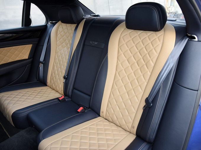 2018款宾利飞驰V8S 特惠价豪车装备丰富-图9