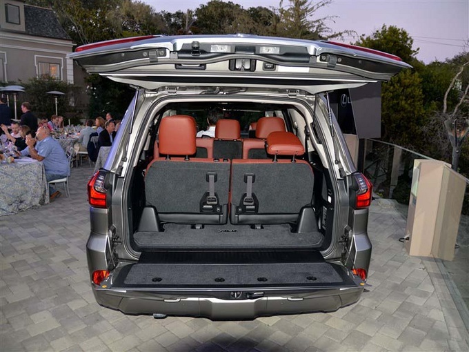 18款雷克萨斯LX570 巅峰限量版超凡底价-图8