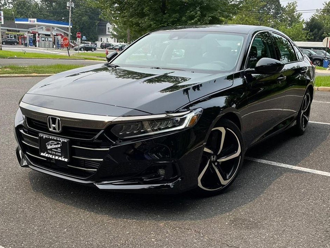 本田新款雅阁实车街拍本月即将开售/尺寸升级-图1