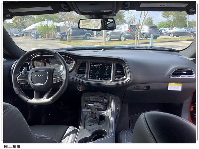 道奇最强挑战者实车街拍 搭6.2L V8/零百3.7秒-图6