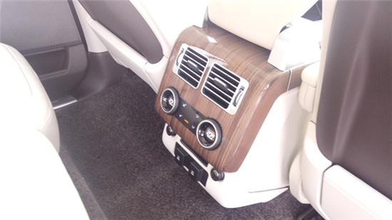 18款路虎揽胜行政汽油 美规大功率140万-图6