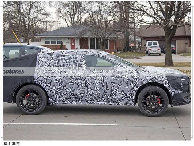 福特全新跨界车谍照曝光 溜背造型设计/分体式大灯-图3