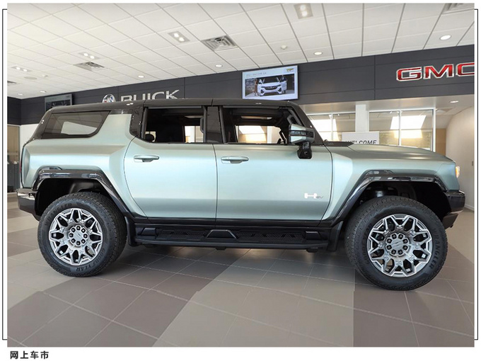 悍马全新SUV到店实拍搭可拆卸顶棚/配贯穿式头灯-图3