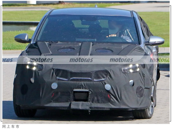 起亚新款轿车路试曝光搭1.6T引擎/运动外观造型-图2