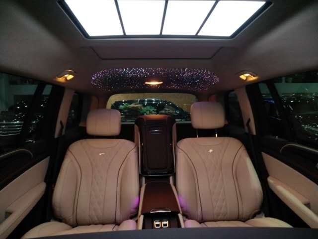 奔驰GLS450加长价格 迈巴赫级内饰超奢华-图10