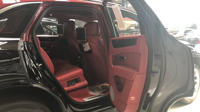 18款宾利添越市场价 柴油版四座奢华SUV-图6