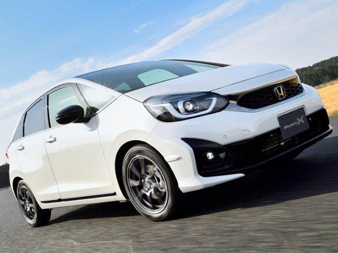 本田全新飞度运动版明日发布 搭1.5L混动/外观黑化-图1