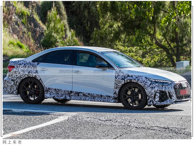 奥迪全新一代RS3曝光搭2.5T引擎/年内发布-图3