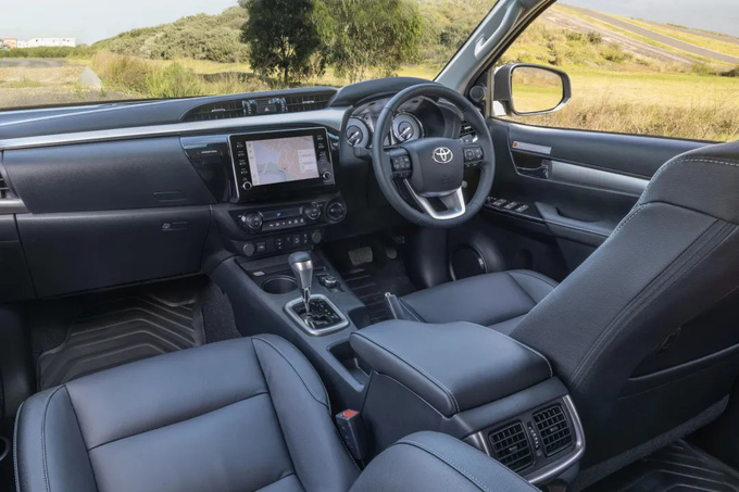 豐田新款HiLux輕混車型油耗公布省7.1-9.5油耗-圖5