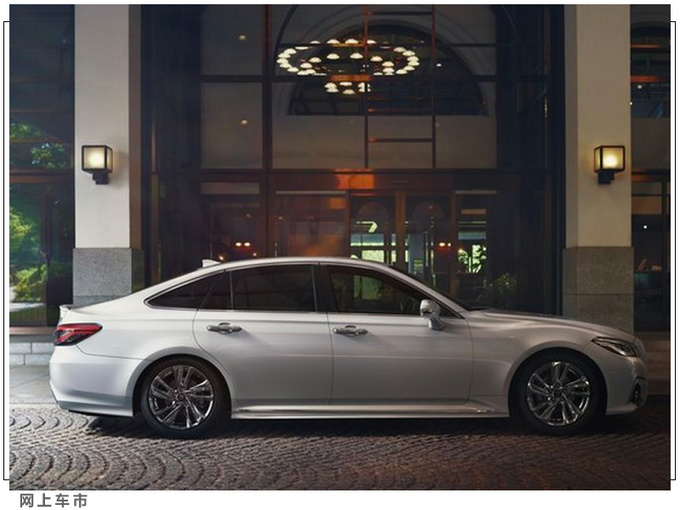 丰田全新一代皇冠曝光换搭2.5L引擎/尺寸升级-图4