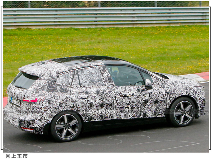 宝马全新2系多功能旅行车谍照内饰升级一体联屏-图3