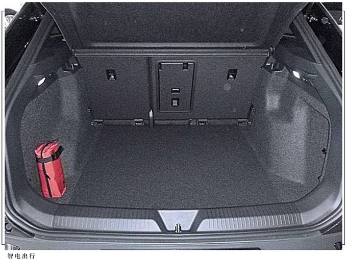 大众ID.4进店实拍悬浮中控屏/配黑色车顶扰流板-图6