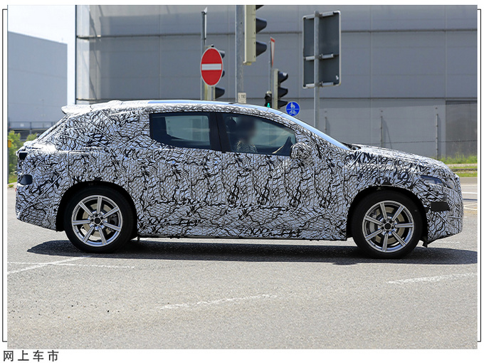 奔驰全新纯电SUV亮相 与EQS同平台/支持超速率充电-图4