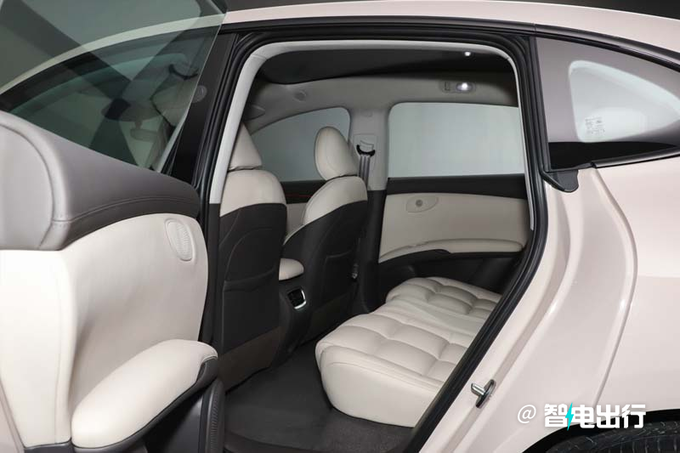 智己LS6四天后上市標配可升降屏 預計賣20-27萬元-圖16