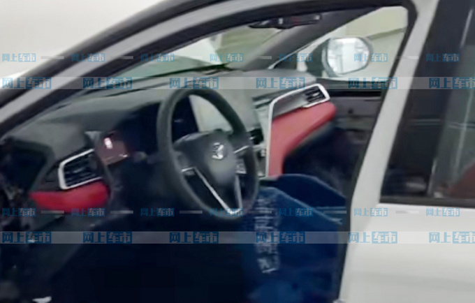 丰田大改款凯美瑞工厂实车 换悬浮式大屏-科技感强-图5