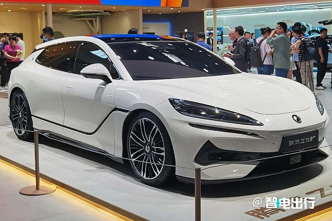 腾势Z9 GT插混版实拍搭2.0T+三电机 年中上市-图1