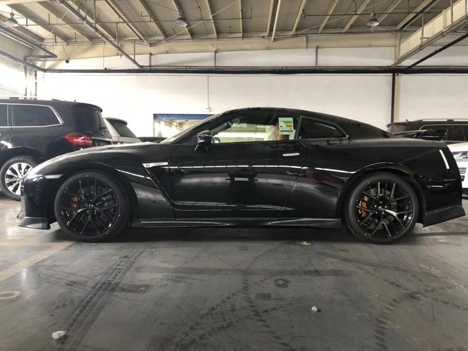 新款日产战神GTR 超大马力跑车称霸赛道-图3