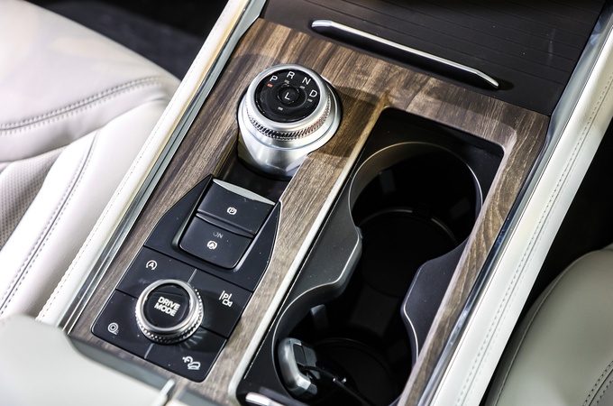 福特探险者赤金版如何定义豪华看看这5件事就知道了-图8