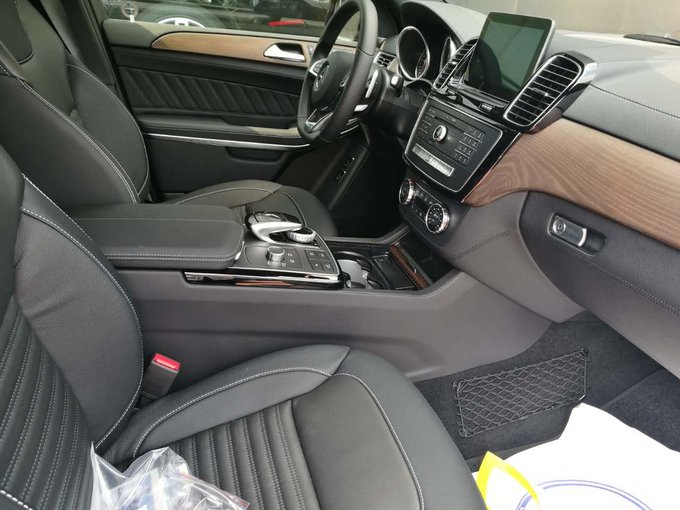 2018款奔驰GLS450 全尺寸SUV运动范十足-图8