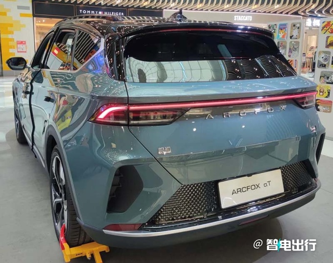 极狐新阿尔法S到店实拍6月16日上市 预计卖26万-图4