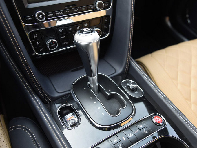 2018款宾利飞驰到店 新行情最高降价25万-图7