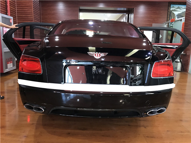 18款宾利飞驰4.0T五座 V8S备受明星追捧-图3