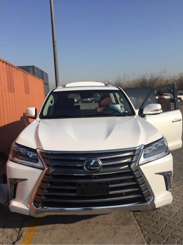 2018款雷克萨斯LX570 155万开走顶级越野-图4