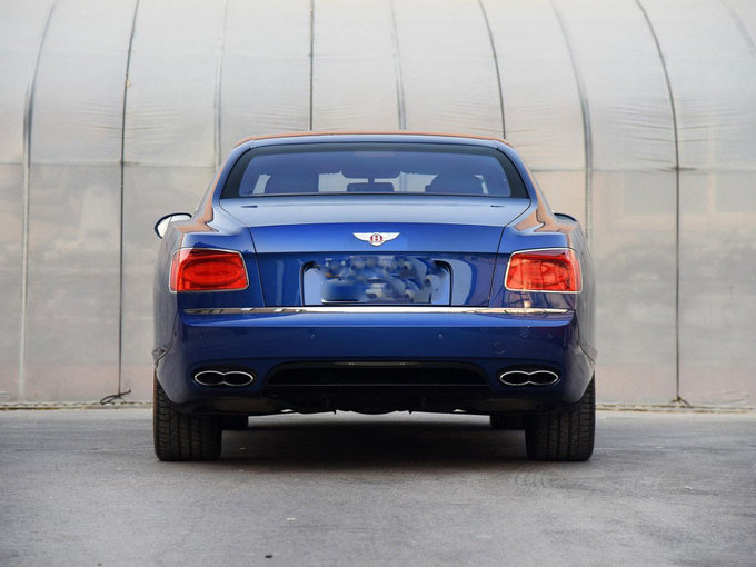 2018款宾利飞驰V8S 传统式明星五一降价-图4