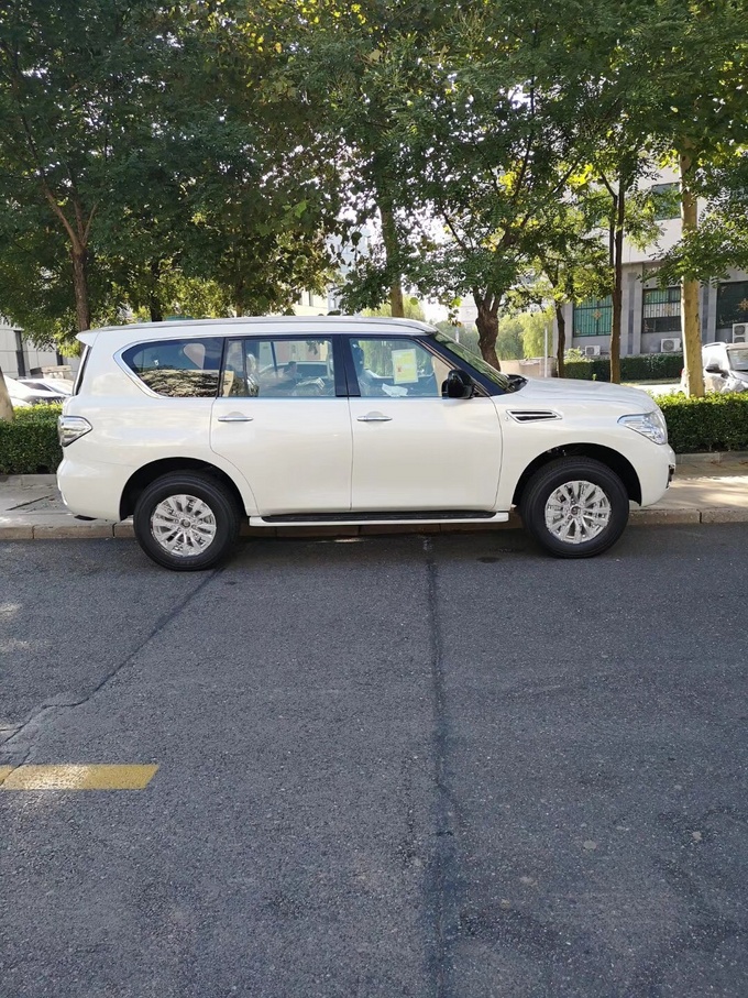 2018款日产途乐4.0 性价比之王竞争陆巡-图3