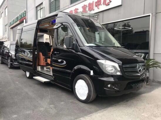 19款奔驰斯宾特高顶版 豪华改装仅需98万-图1