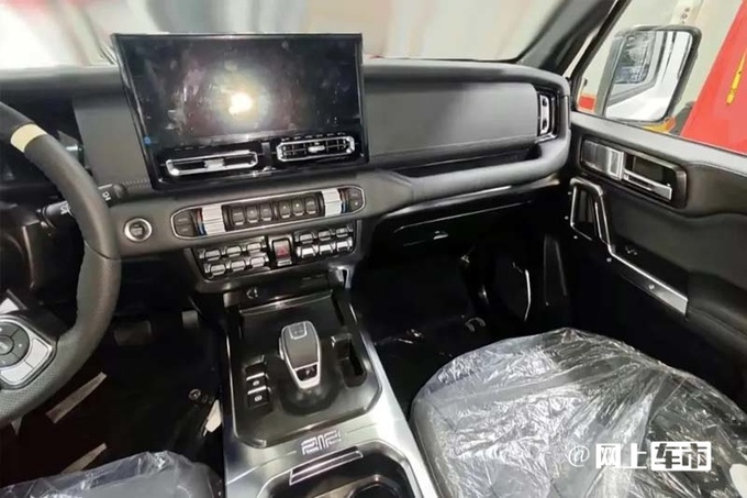 北京汽车新212实拍曝光或月底发布 内饰大升级-图8