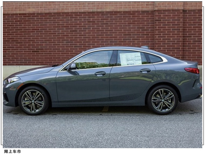 宝马全新2系轿跑实拍 搭2.0T/双出排气更显运动-图3