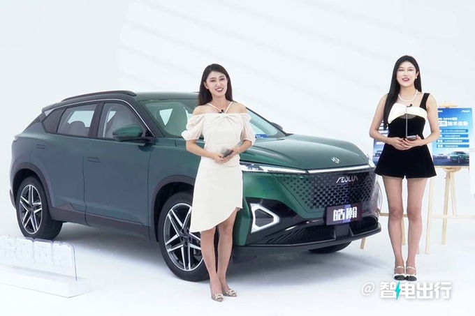 风神皓瀚实车亮相配4挡混动变速箱 续航1350km-图2