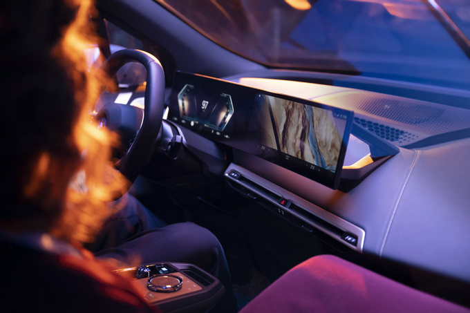 宝马发布iD8智能交互系统纯电动X5率先搭载-图2