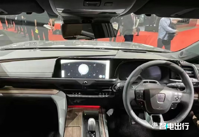 丰田全新皇冠轿车实拍下月首发/pk奥迪A6L-图4