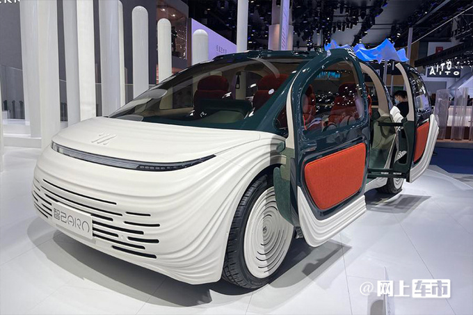 智己第5款车增程式MPV 对标理想mega-图1