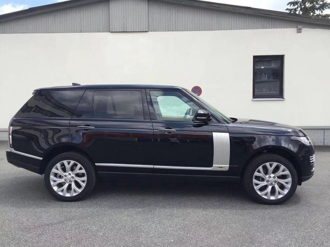 18款路虎揽胜创世加长 混动新能源新体验-图2