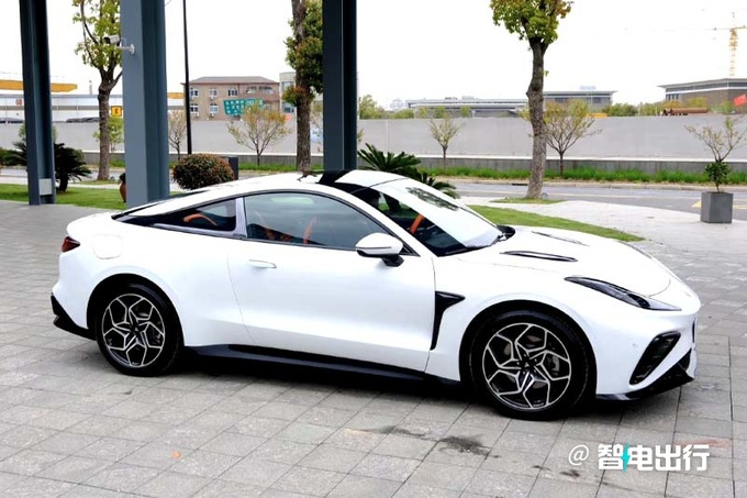 哪吒GT双门跑车4月18日预售加速仅3s 预计15万起-图1