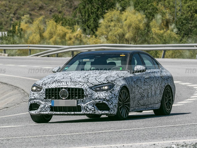 奔驰全新一代C63搭2.0T四缸机/内饰换斜面大屏-图1