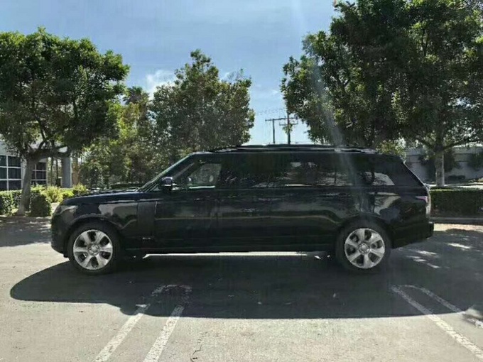 18款路虎揽胜行政加长防弹版 急售甩卖价-图3