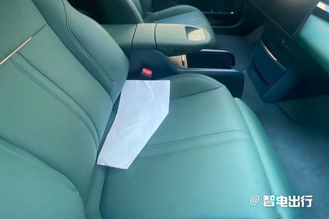 极氪X配置曝光4月发布 双电机版续航512km-图12