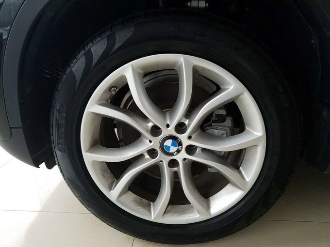 宝马X6中东3.0T 五座汽油69.8万实力热销-图3