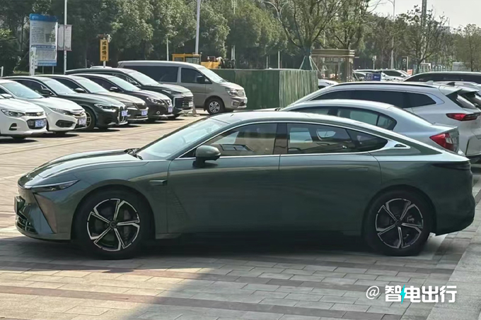 星纪元ES详细配置曝光5款车型 空气悬架+CDC非标配-图2