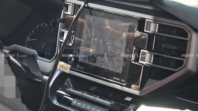 全新丰田坦途内饰谍照有望在今年秋季正式上市-图2