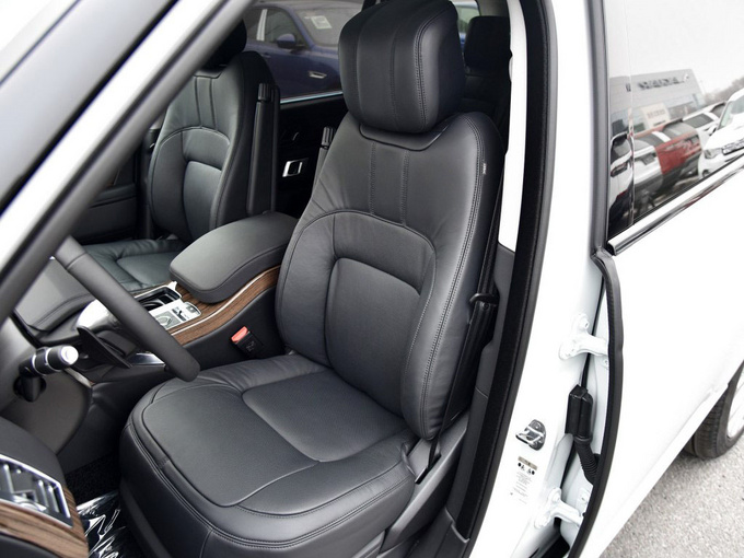 路虎揽胜创世加长价格 品味独特无懈可击-图8