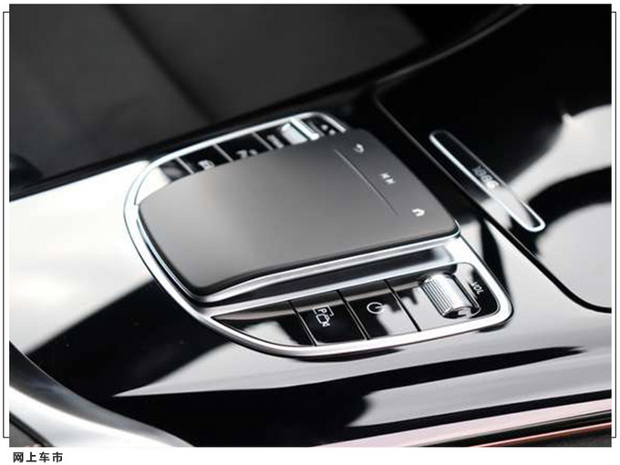 奔驰全新EQC实拍图曝光搭双电机/续航415公里-图6