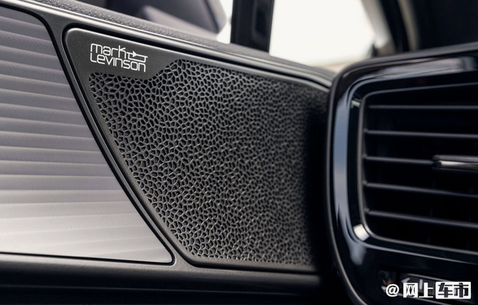 雷克萨斯全新一代NX首发增插混动力 下半年上市-图7