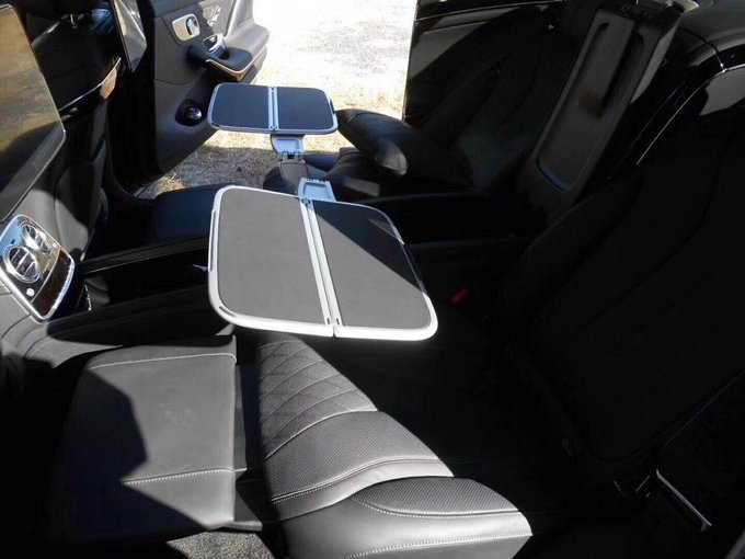 18奔驰迈巴赫S560 四座顶配传奇豪车逆袭-图6